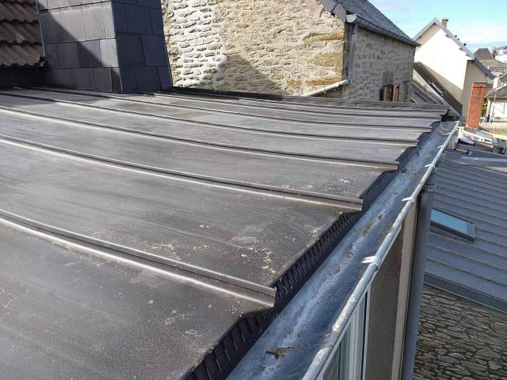 Finitions de toiture en zinc Montebourg